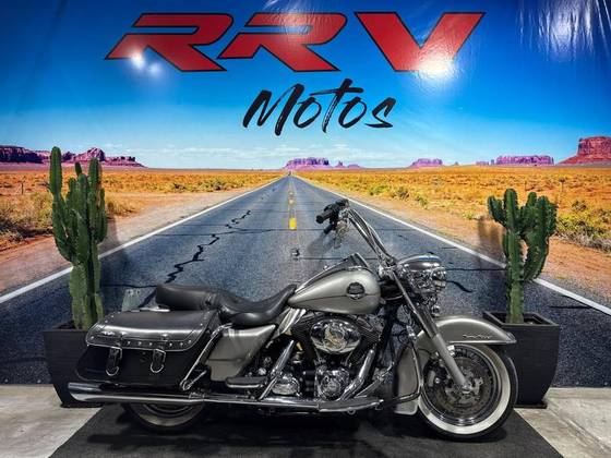 HARLEY-DAVIDSON ROAD KING CLASSIC 